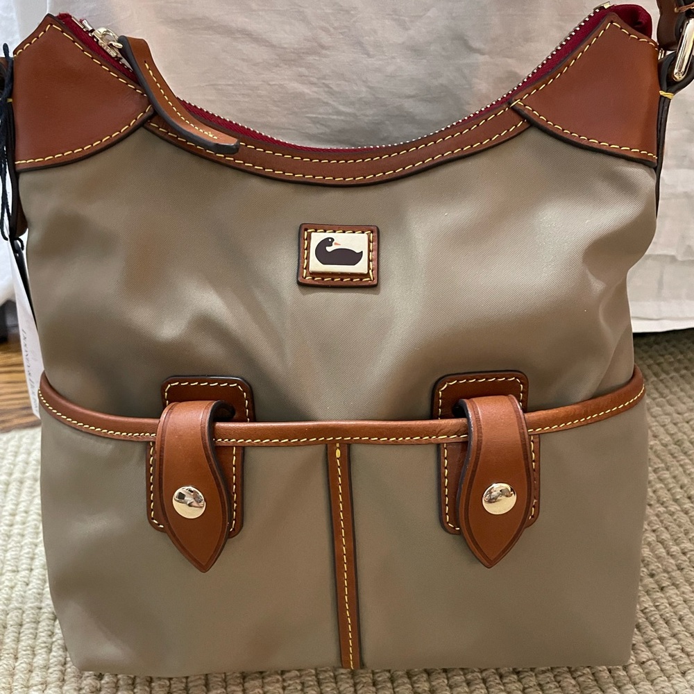 Dooney & Bourke NWT tan small zip hobo bag